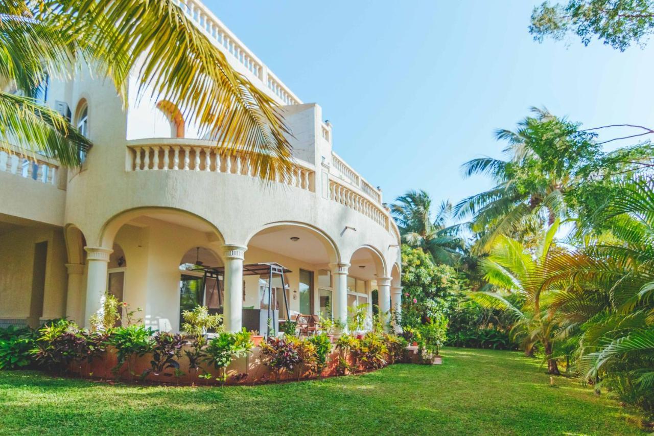 Saffronstays La Casa Maestro, Kashid - Spanish-Style Luxury Villa Near Kashid Beach Exterior photo